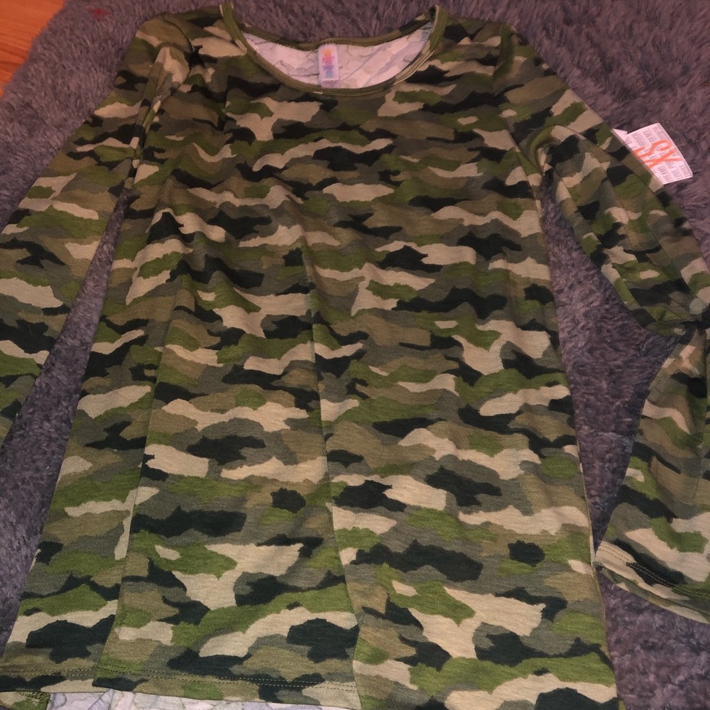 camo t-shirt